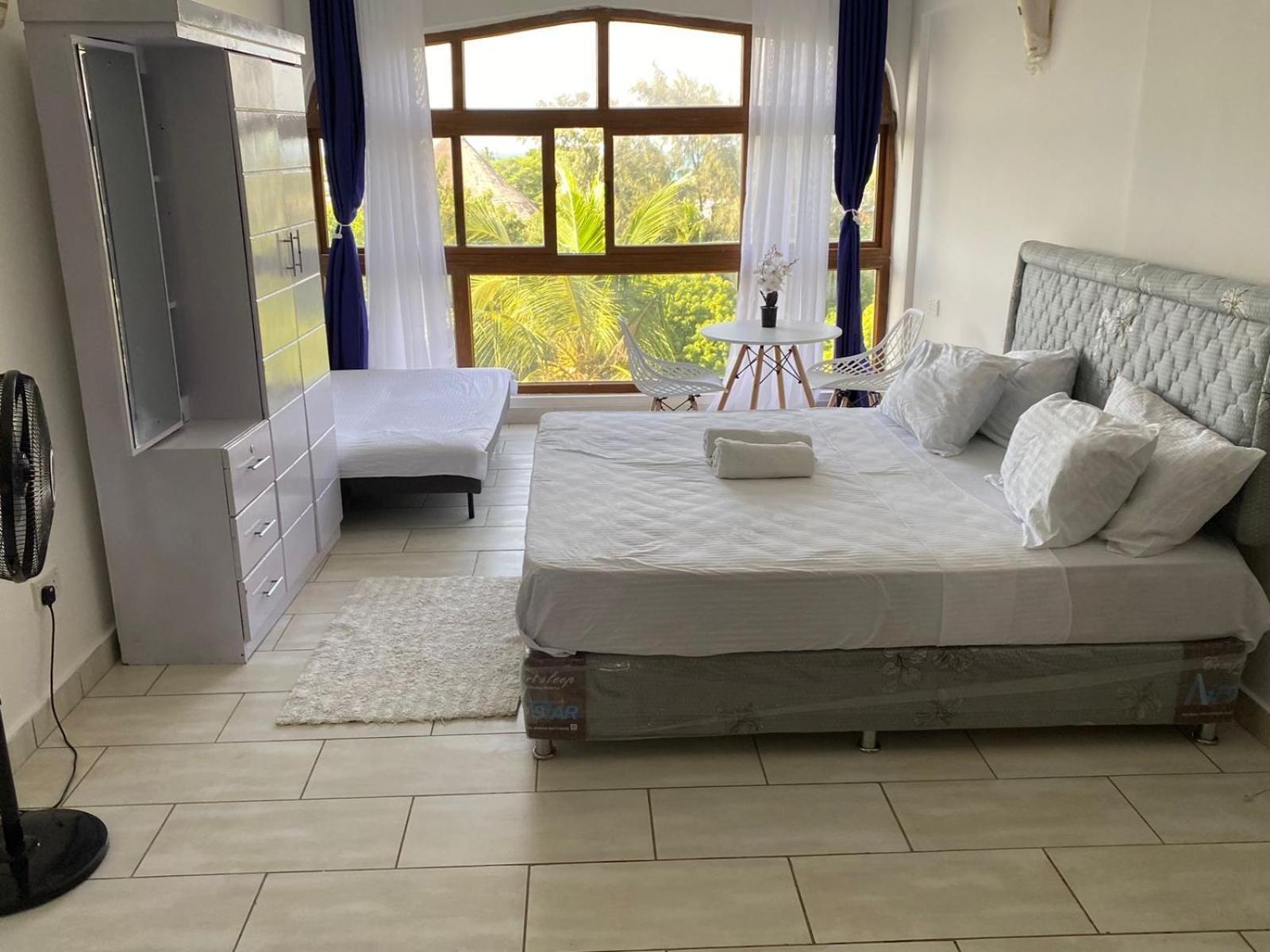 Beachfront Bliss Villa Диани-Бич Экстерьер фото
